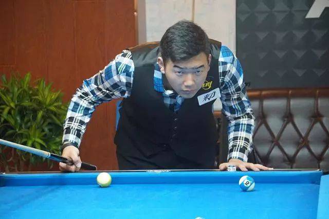 官方：赫罗纳签下阿伯丁前锋米奥夫斯基，据悉转会费800万欧