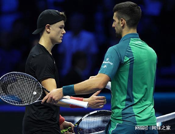 她不仅代表 她不仅代表